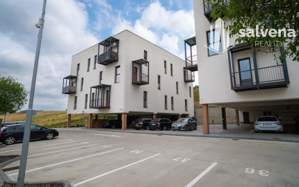 PRENAJATÉ Zariadený 2-i byt v novostavbe s balkónom – Trnkov