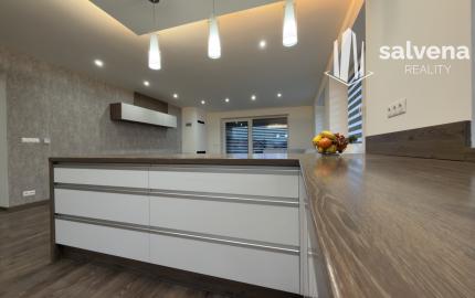 ÚŽASNÝ 4-IZBOVÝ BUNGALOV,  KTORÝ MÁ VŠETKO, ČO  HĽADÁTE