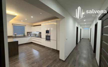 ÚŽASNÝ 4-IZBOVÝ BUNGALOV,  KTORÝ MÁ VŠETKO, ČO  HĽADÁTE