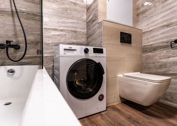 PRENAJATÉ Zariadený 2-i byt v novostavbe s balkónom – Trnkov