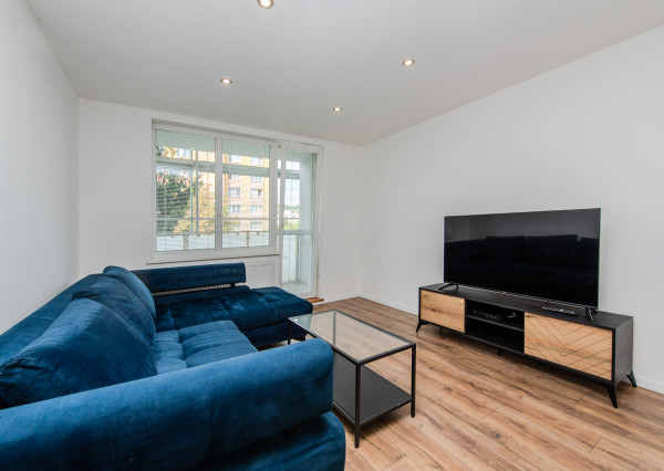 PRENAJATÉ Zariadený 3-izbový byt s loggiou – , Sídlisko II