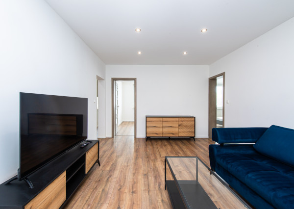 PRENAJATÉ Zariadený 3-izbový byt s loggiou – , Sídlisko II