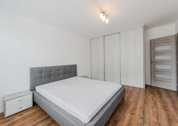 PRENAJATÉ Zariadený 3-izbový byt s loggiou – , Sídlisko II