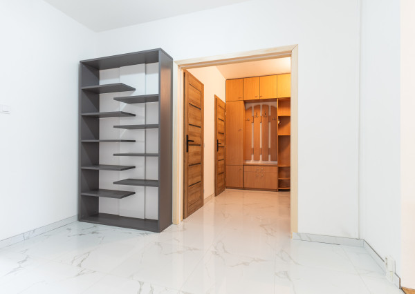 PRENAJATÉ Zariadený 3-izbový byt s loggiou – Sabinov