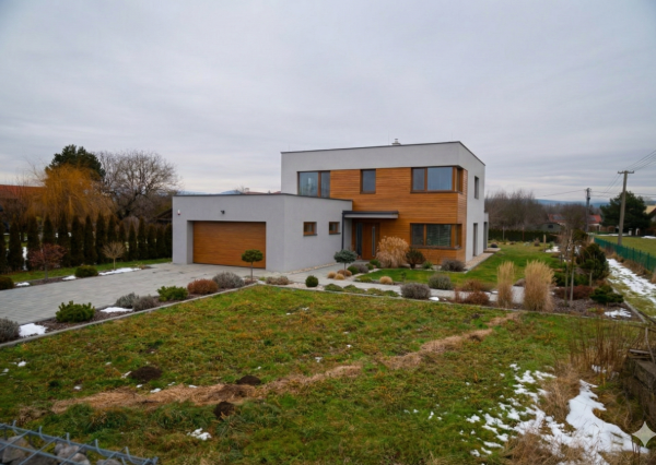 EXKLUZÍVNE NA PREDAJ – STAVEBNÝ POZEMOK | BRETEJOVCE