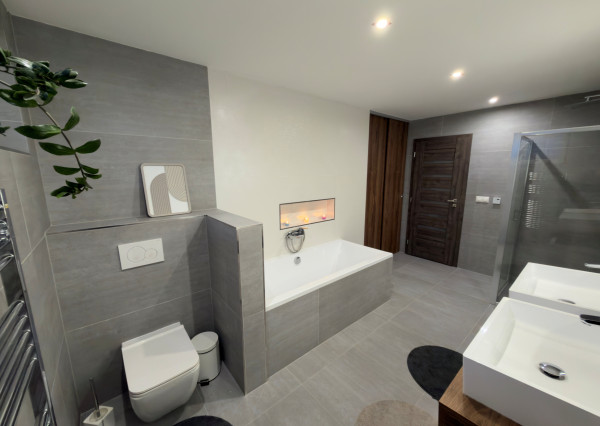 ÚŽASNÝ 4-IZBOVÝ BUNGALOV,  KTORÝ MÁ VŠETKO, ČO  HĽADÁTE