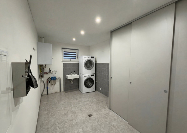 ÚŽASNÝ 4-IZBOVÝ BUNGALOV,  KTORÝ MÁ VŠETKO, ČO  HĽADÁTE