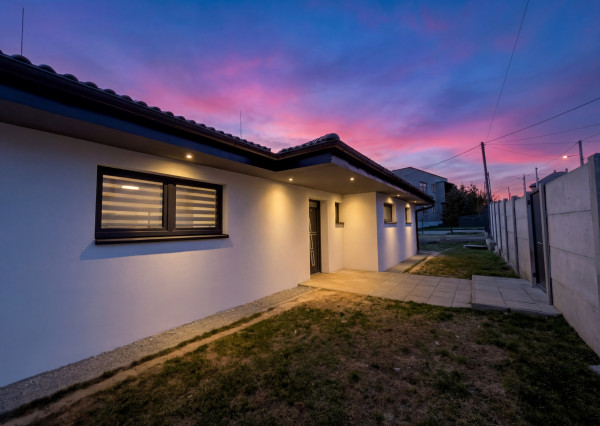 ÚŽASNÝ 4-IZBOVÝ BUNGALOV,  KTORÝ MÁ VŠETKO, ČO  HĽADÁTE