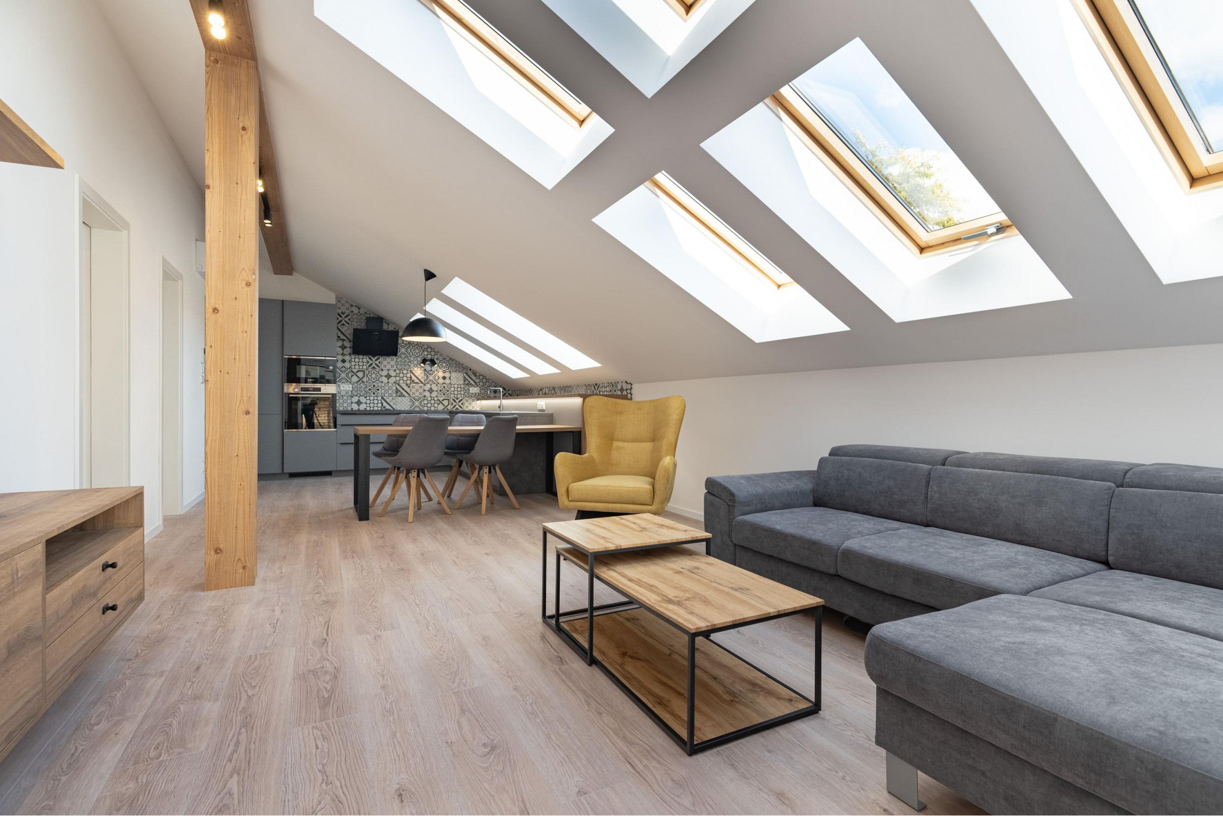 NA PRENÁJOM Dizajnový 2-izbový byt s terasou v centre Košíc